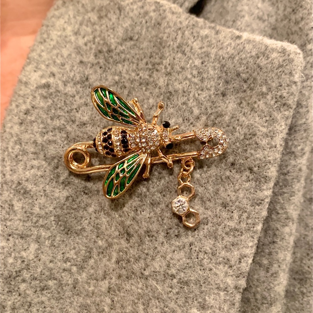 Gold Rhinestone Bee Brooch Pin - Picture 4 of 4